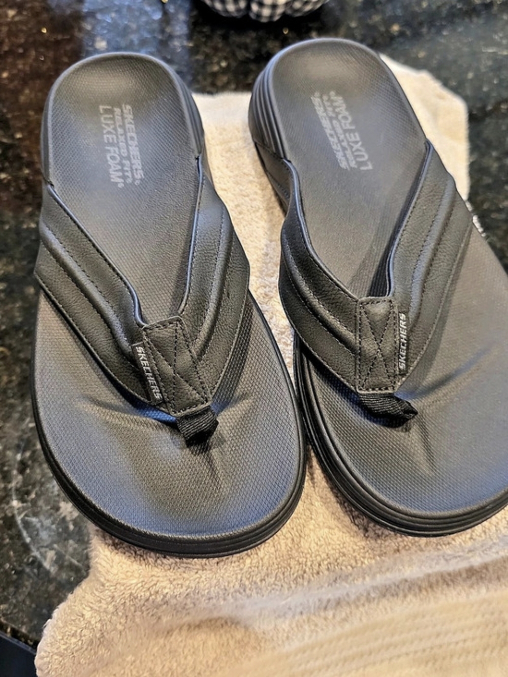 Skechers Relaxed Fit: Revolted SD - Mavis Black Flip-Flops